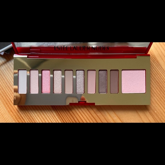 Esteelauder Eyeshadow two plates - Picture 4 of 5